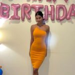 Bold avatar of Shahrukh Khan's daughter Suhana, birthday picture with one shoulder strap yellow dress went viral