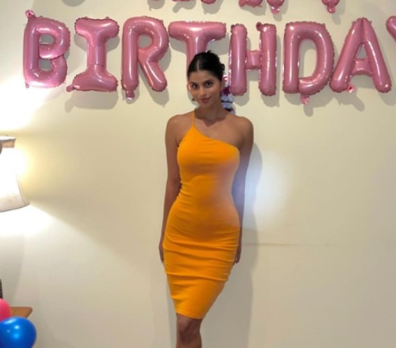 Bold avatar of Shahrukh Khan's daughter Suhana, birthday picture with one shoulder strap yellow dress went viral