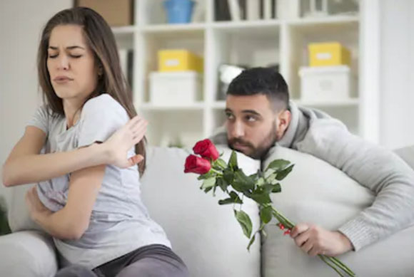 If your girlfriend is angry then never say these five things..