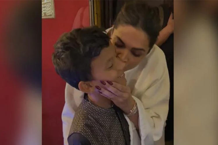 Viral Video: Deepika Padukone expresses her love for her 'Chhotu Fan'