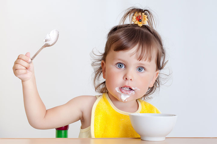 benefits of feeding in silver utensils for small children