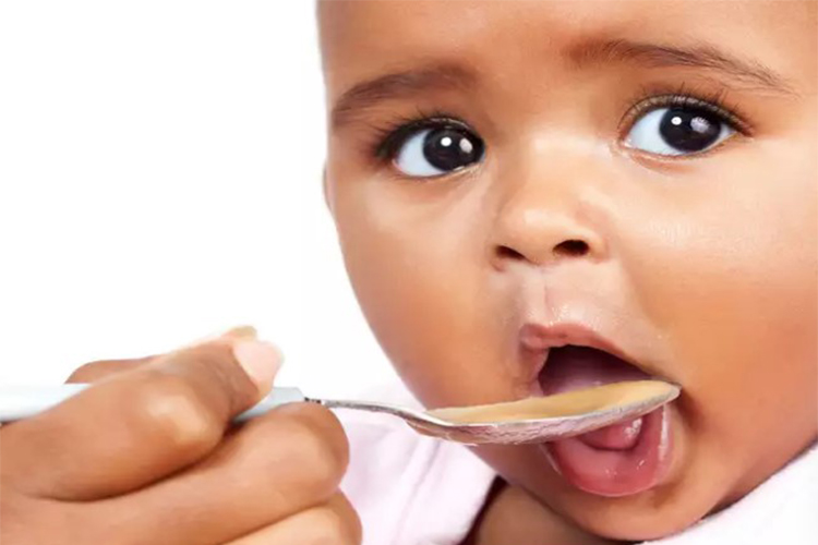 benefits of feeding in silver utensils for small children