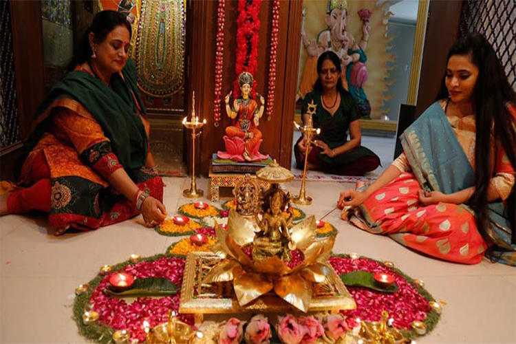 Dhanteras 2023: Know the 'Golden Muhurta' of shopping on Dhanteras