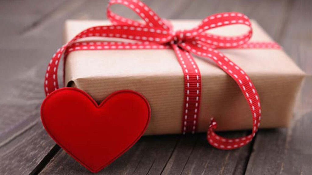 Valentine Day Special: Do not give these 5 gifts to your partner even by mistake