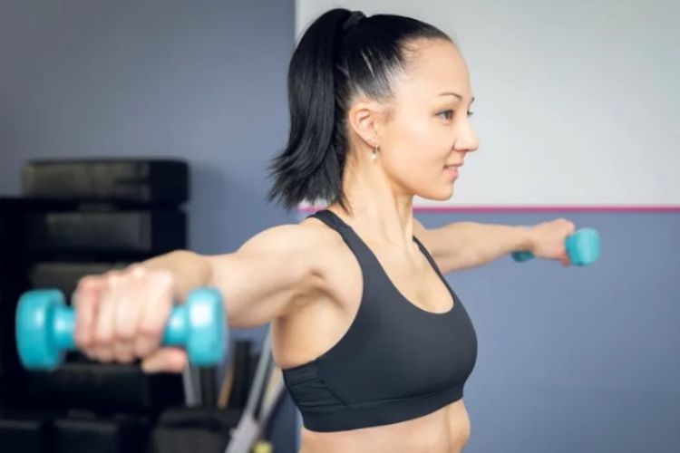 4 fitness exercises in your routine to burn armpit fat